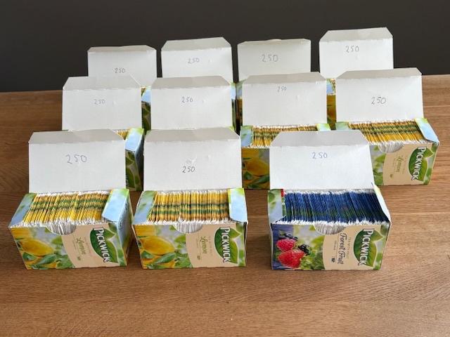 2500 lege Pickwick Lemon + 250 lege forest fruit theezakjes, Hobby en Vrije tijd, Theezakjes, Ophalen of Verzenden, Theezakje(s)