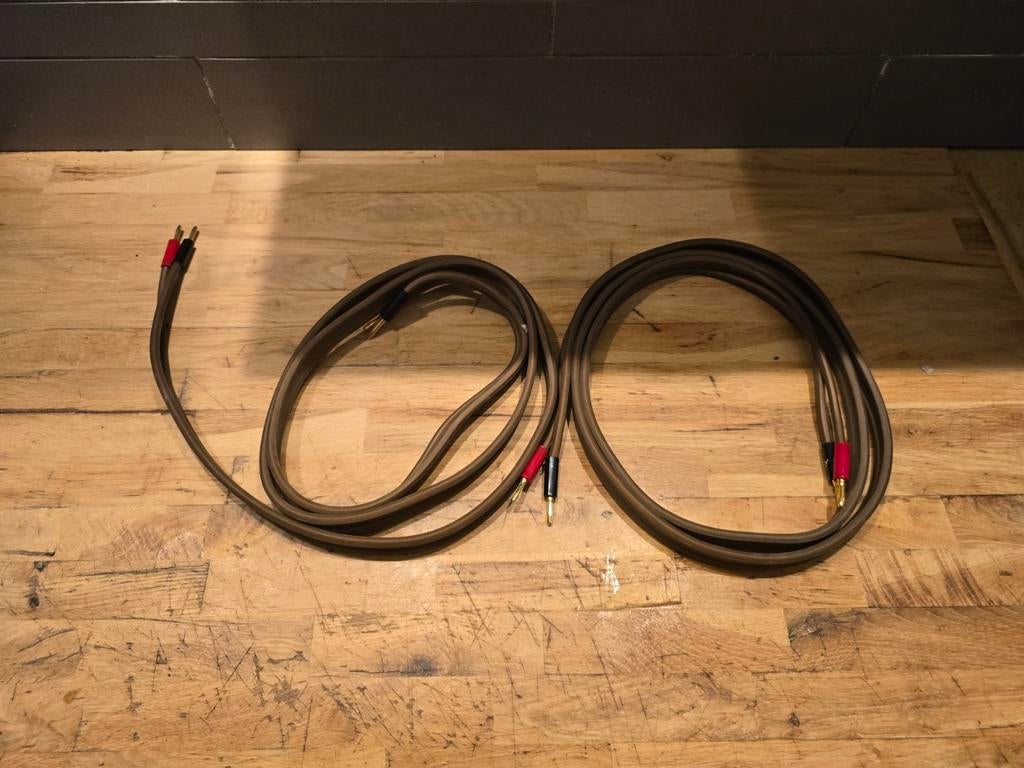 Van den hul m.c d 352, Ophalen of Verzenden, Zo goed als nieuw, Minder dan 2 meter, Luidsprekerkabel