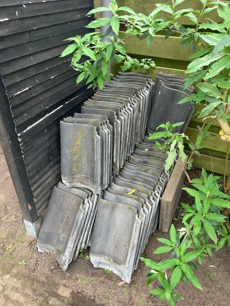 Gratis dakpannen ca. 90 stuks - Gebruikt, Doe-het-zelf en Verbouw, Dakpannen en Dakbedekking, Ophalen, Gebruikt, Steen of Klei