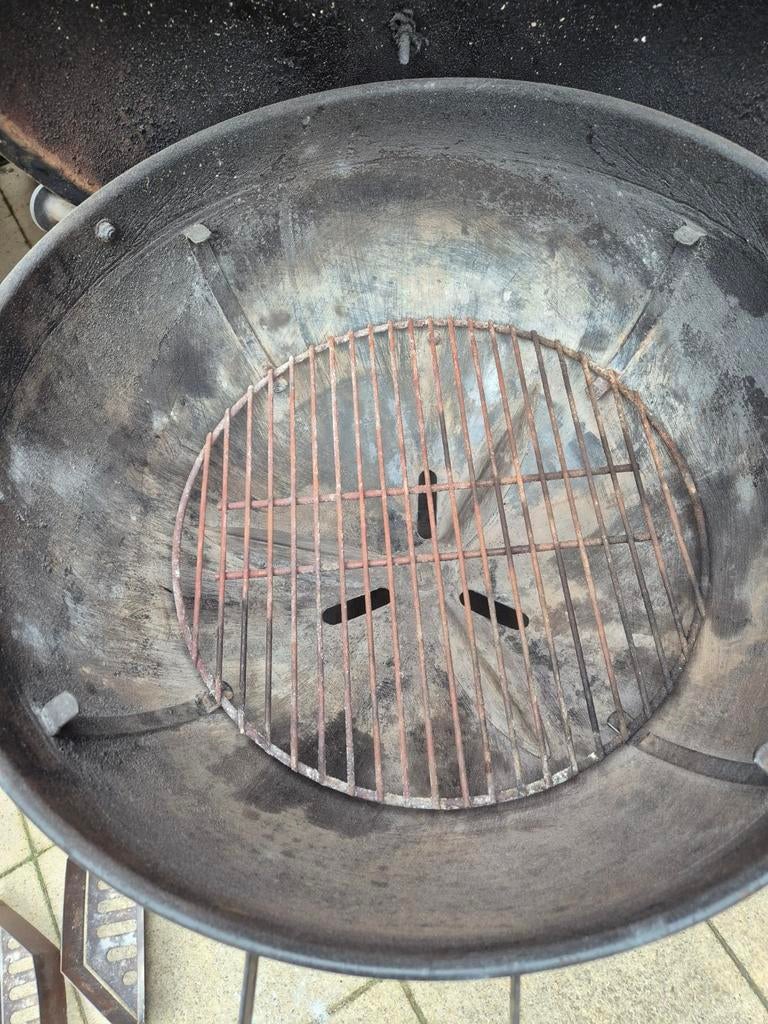 Weber Master-touch Bbq, Tuin en Terras, Houtskoolbarbecues, Ophalen of Verzenden, Gebruikt, Weber, Met accessoires