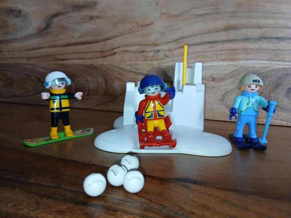 Playmobil wintersport set met 3 figuren en accessoires, Ophalen of Verzenden, Gebruikt, Complete set