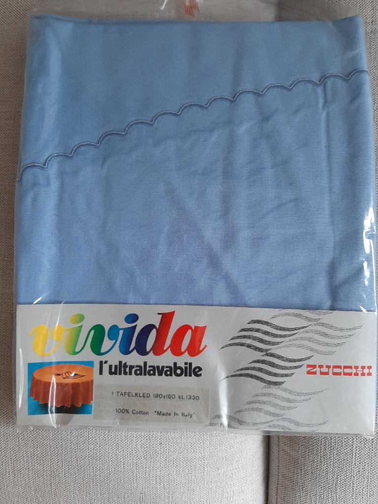 Vivida lichtblauw rond tafelkleed. 180 cm, Ophalen of Verzenden, Nieuw, Rond, Binnen