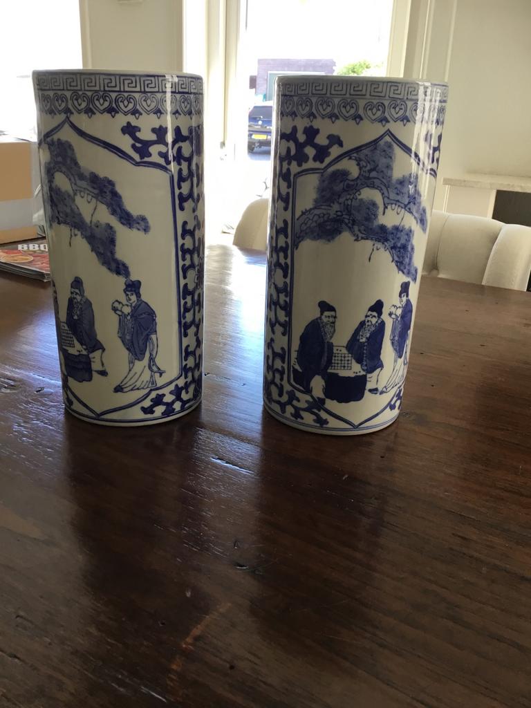 Set van 2 Chinese vazen - Blauw en wit porselein, Antiek en Kunst, Antiek | Vazen, Ophalen of Verzenden