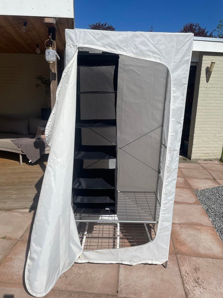 IKEA BREIM Kledingkast - wit met 2 SKUBB Opbergers - Zwart, Ophalen, Kunststof, Gebruikt, 50 tot 100 cm