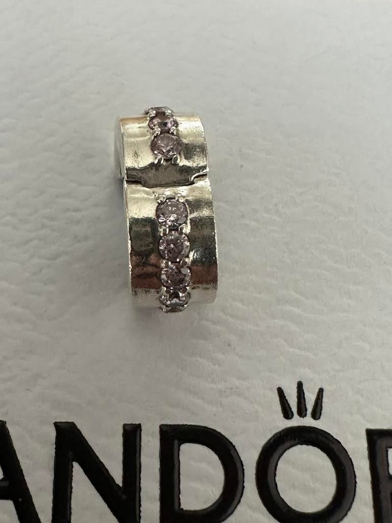 Pandora clip met roze zirkonia steentjes, Sieraden, Tassen en Uiterlijk, Bedels, Ophalen of Verzenden, Zo goed als nieuw, Zilver