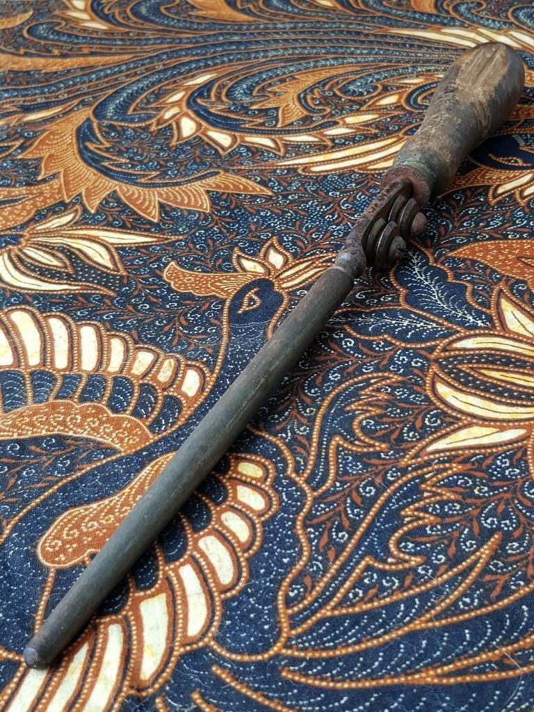 Zeldzame antieke wetstaal met messenslijper 34 cm. uit 1900., Ophalen of Verzenden