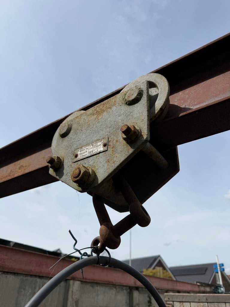 Zware katrol voor hijswerkzaamheden, Ophalen