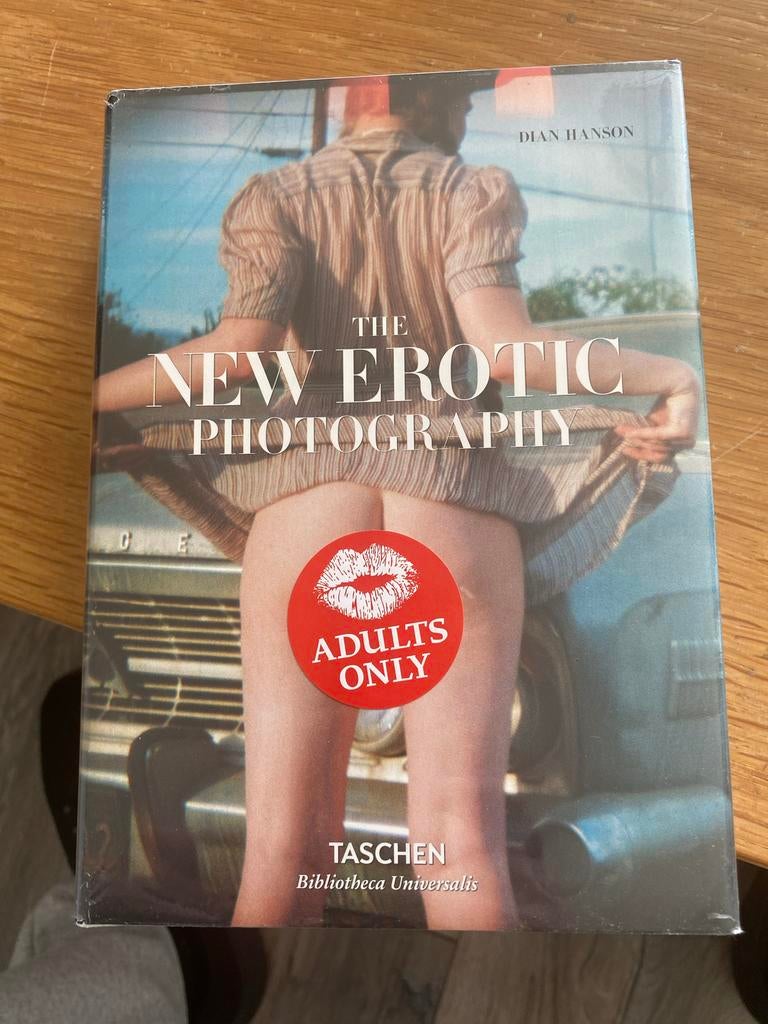 The New Erotic Photography - Dian Hanson (Taschen), Boeken, Ophalen of Verzenden, Zo goed als nieuw, Fotografie algemeen