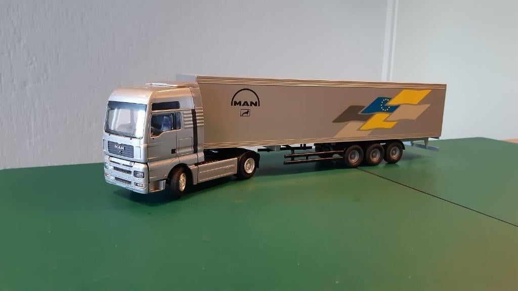 Conrad MAN TGA truck met 3as boxoplegger zgan., Ophalen of Verzenden, Zo goed als nieuw, Bus of Vrachtwagen, Conrad