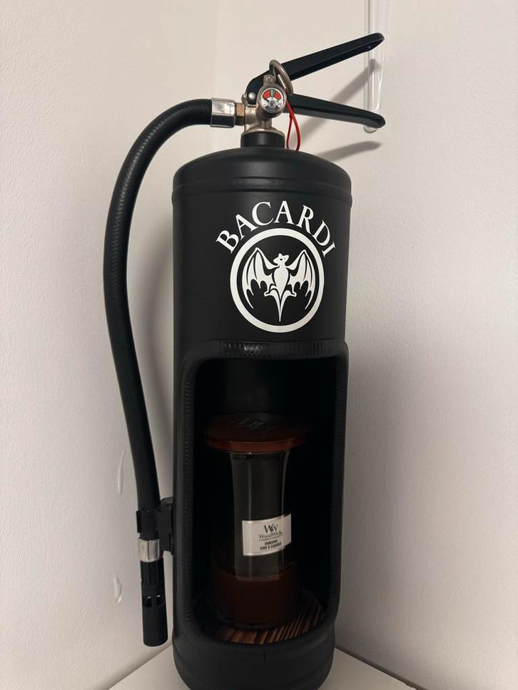 Bacardi Brandblusser Lamp - Unieke Sfeerverlichting, Huis en Inrichting, Lampen | Overige, Nieuw, Ophalen