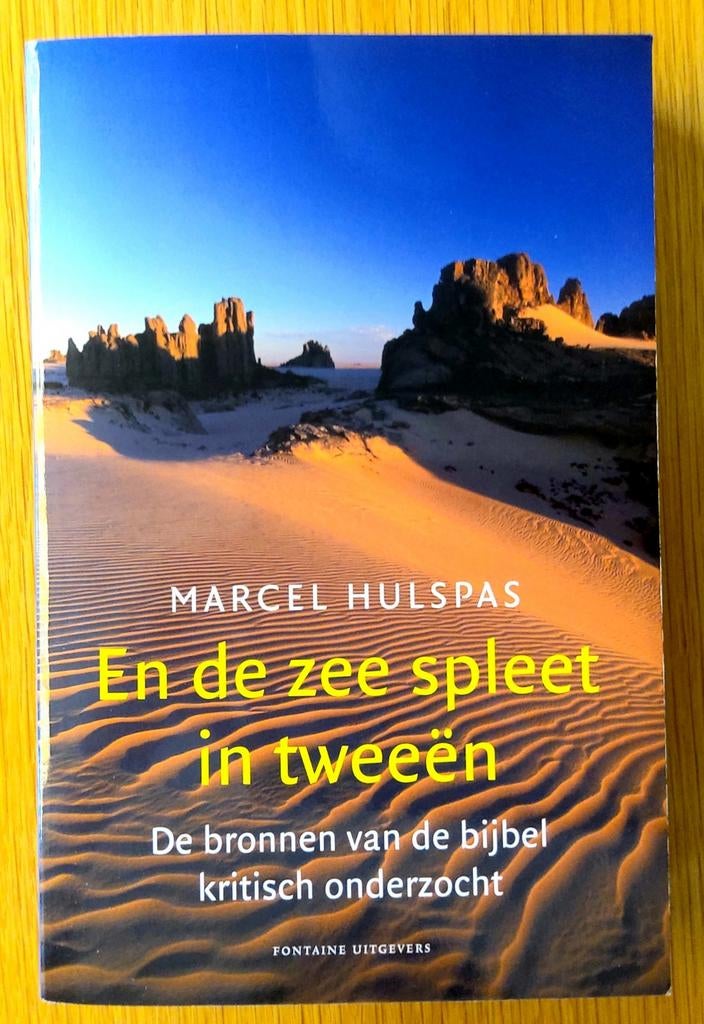 Marcel Hulspas - En de zee spleet in tweeën. Bronnen Bijbel., Ophalen of Verzenden, Zo goed als nieuw, Geesteswetenschap