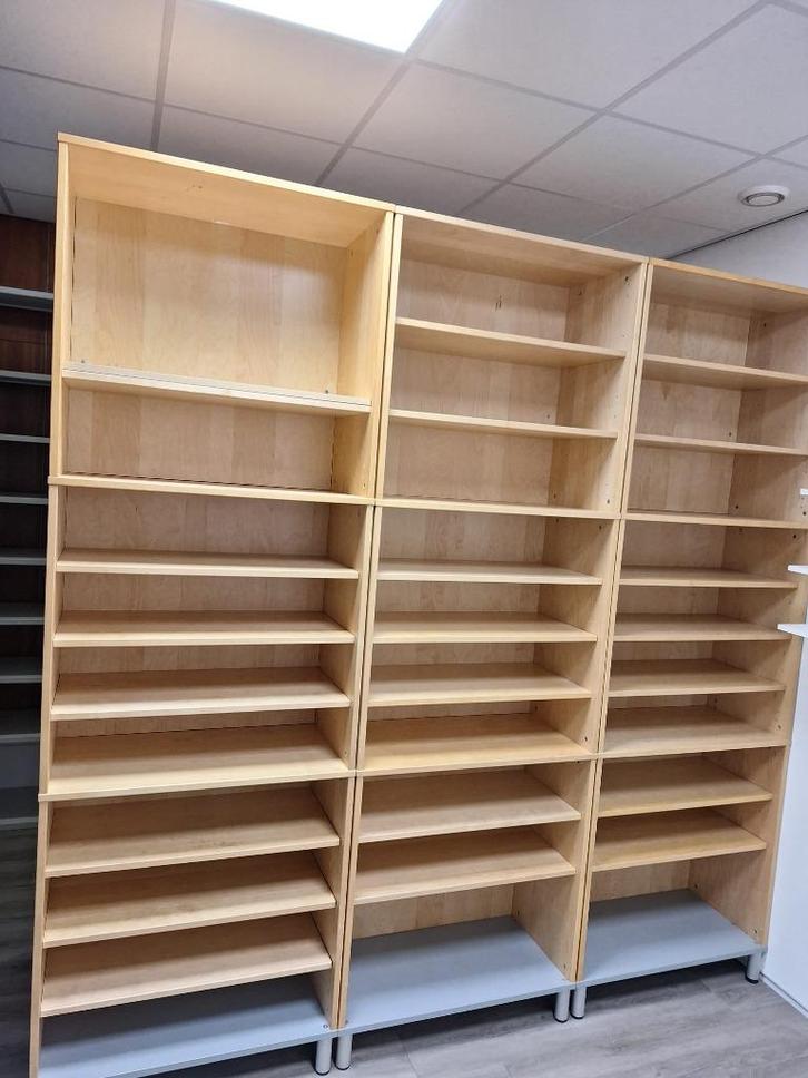 Effektiv Galant kasten Berken Ikea, Huis en Inrichting, Bureaus, Zo goed als nieuw, Ophalen