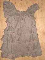 J&L beige top met roesels aan de voorzijde. Maat M., Kleding | Dames, Tops, Maat 38/40 (M), Beige, Nieuw, Ophalen of Verzenden