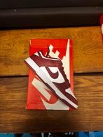 Nike dunk low team red 42.5, Overige kleuren, Nike, Nieuw, Ophalen of Verzenden