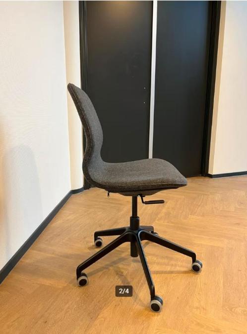 Bureaustoel "LÅNGFJÄLL Vergaderstoel, donkergrijs/zwart, Huis en Inrichting, Bureaustoelen, Zo goed als nieuw, Bureaustoel, Zwart