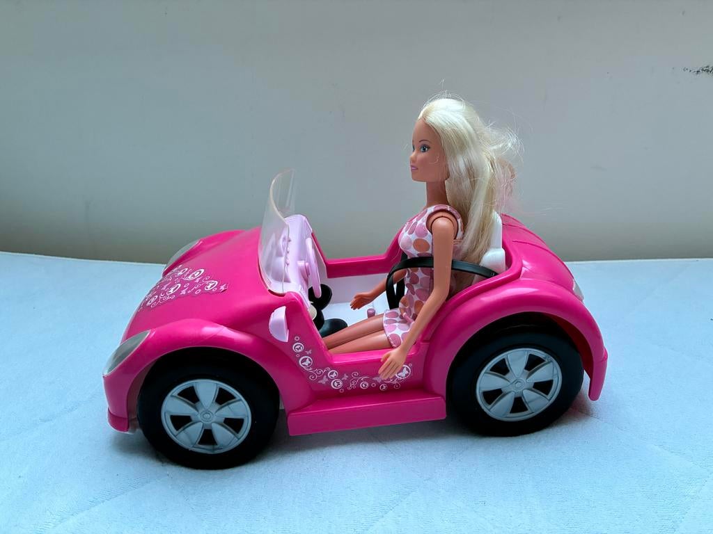 Barbie in roze cabrio auto, Ophalen of Verzenden, Zo goed als nieuw
