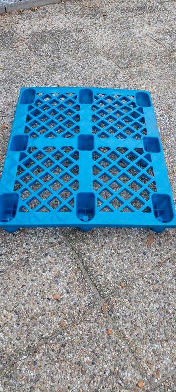 Blauwe Pallet kunstof beschikbaar voor biedingen