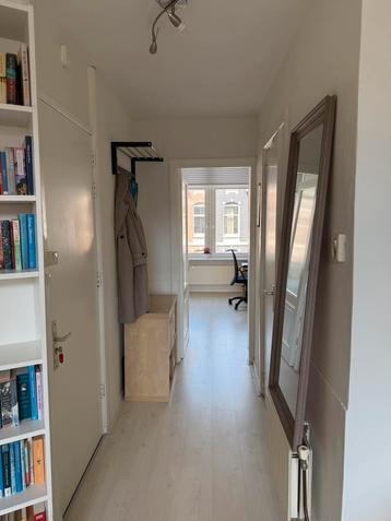 Laminaatvloer (~45 m2) beschikbaar voor biedingen