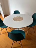 Eettafel wit en 4 stoelen, Huis en Inrichting, Tafels | Eettafels, Ophalen of Verzenden, Vier personen, Rond, 100 tot 150 cm