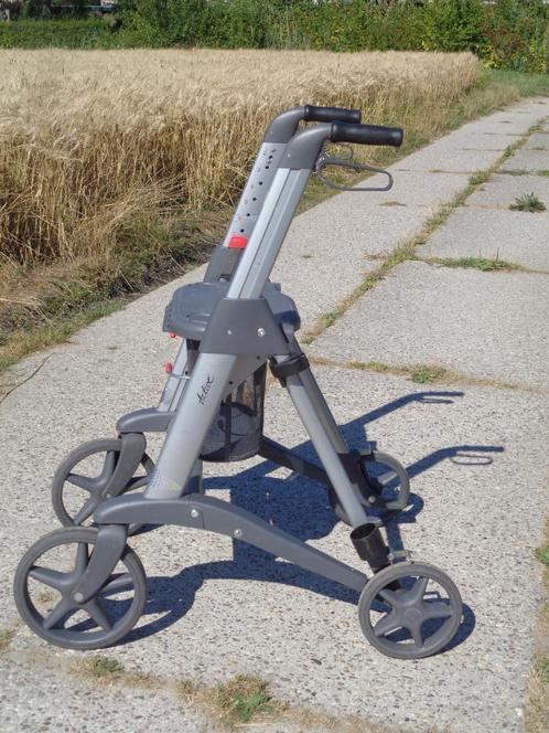 Active rollator met boodschappennet onder de zitplank, Diversen, Rollators, Gebruikt, Lichtgewicht, Opvouwbaar, Ophalen