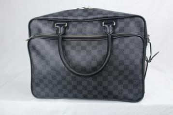 Louis Vuitton Ikar Damier beschikbaar voor biedingen
