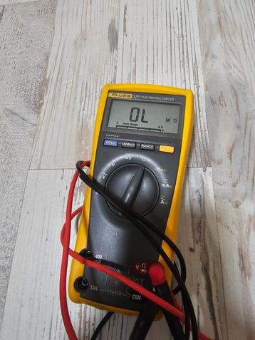 Fluke 177 True RMS Multimeter beschikbaar voor biedingen