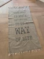 Bloomingville kleed tapijt met tekst grijs beige 120 x 60 cm, Huis en Inrichting, Stoffering | Tapijten en Kleden, 100 tot 150 cm