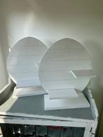 2 x houten standaard eivorm / ei. Ovaal ei hout met plankjes, Ophalen, Gebruikt