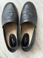 Louis vuitton instappers/espradilles, Kleding | Dames, Schoenen, Ophalen of Verzenden, Zo goed als nieuw, Instappers