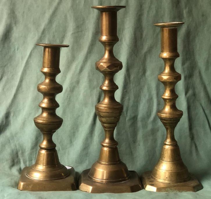 3 antieke Engelse koperen kandelaars, Antiek en Kunst, Antiek | Kandelaars, Koper of Brons, Ophalen of Verzenden