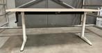 Ahrend bureau 150x60 mechanisch in hoogte verstelbaar, Huis en Inrichting, Bureaus, Ophalen, In hoogte verstelbaar, Zo goed als nieuw