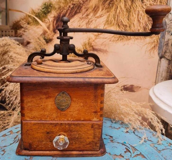 Oude houten koffiemolen Goldenberg, Antiek en Kunst, Antiek | Woonaccessoires, Ophalen of Verzenden