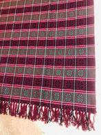 Prachtige vintage grand foulard 218 / 152, Huis en Inrichting, Woonaccessoires | Plaids en Woondekens, Ophalen of Verzenden, DJT