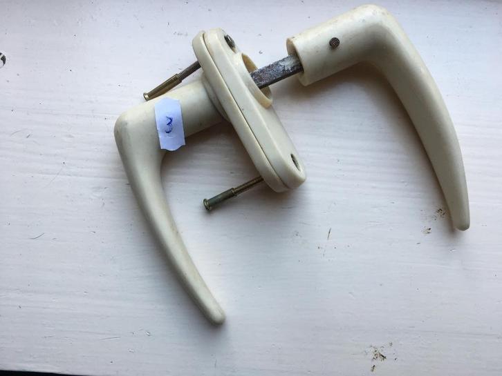 antiek deurkruk bakeliet zwart en wit 4 stuks compleet, Doe-het-zelf en Verbouw, Hang- en Sluitwerk, Gebruikt, Klink of Kruk, Overige materialen