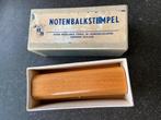 Oud stempel notenbalk voor muzieknoten nostalgie, Ophalen of Verzenden