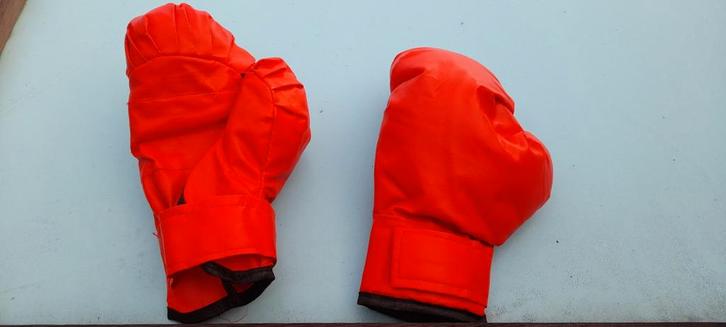 Kinder Bokshandschoenen - Rood, Sport en Fitness, Boksen, Zo goed als nieuw, Bokshandschoenen, Ophalen of Verzenden