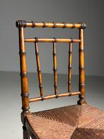 Faux bamboo stoel met rieten zitting, Huis en Inrichting, Stoelen, Ophalen, Zo goed als nieuw, Bruin, Eén