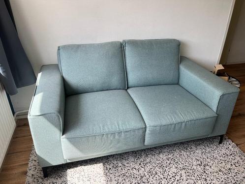 Te koop: mint groen 2-zits bank, Huis en Inrichting, Banken | Bankstellen, Zo goed als nieuw, Rechte bank, Tweepersoons, 150 tot 200 cm