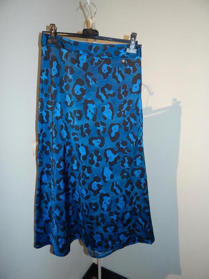 Fabienne Chapot satijn achtige lange rok jaguar print M, Kleding | Dames, Rokken, Zo goed als nieuw, Maat 38/40 (M), Blauw, Onder de knie