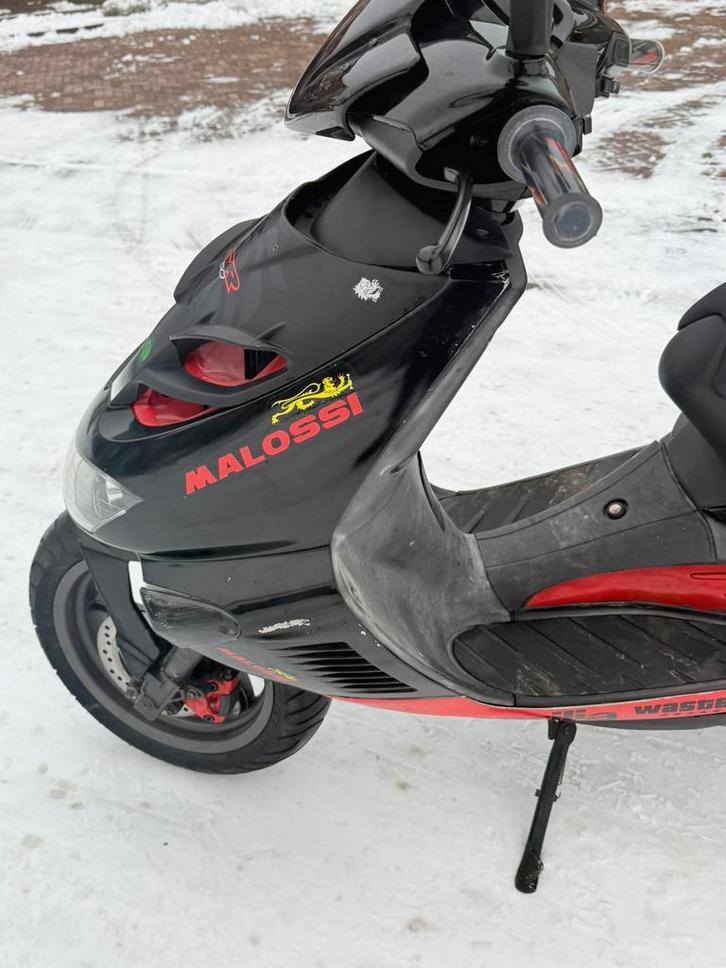 Aprilia sr 50 street, Fietsen en Brommers, Scooters | Aprilia, Zo goed als nieuw, SR 50, Tweetakt, Ophalen