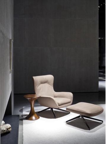 Nwe Minotti Jensen lounge chair + voetenbank leder Aspen