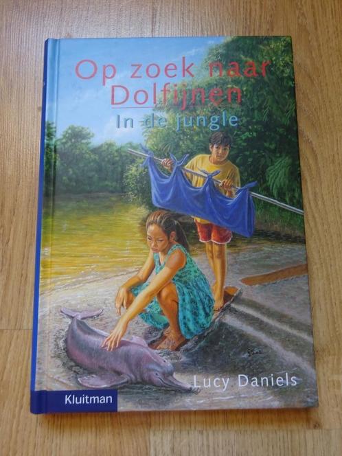 Op zoek naar dolfijnen : in de jungle DOLFIJN 10+, Boeken, Kinderboeken | Jeugd | 10 tot 12 jaar, Zo goed als nieuw, Ophalen