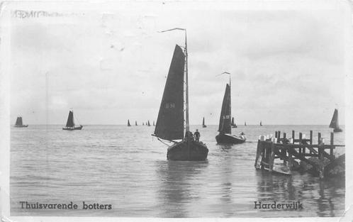 (381-193-035) Harderwijk Thuisvarende botters, Verzamelen, Ansichtkaarten | Nederland, Gelderland, Verzenden