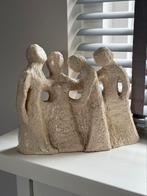Stenen beeld met omarmde personen, Ophalen of Verzenden