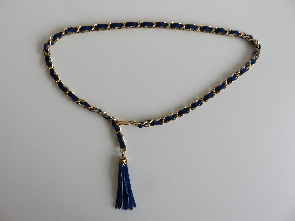 vintage Goudkleurige riem doorvlochten met blauw koord, Minder dan 3 cm, Echt leder, Tailleriem, Ophalen of Verzenden