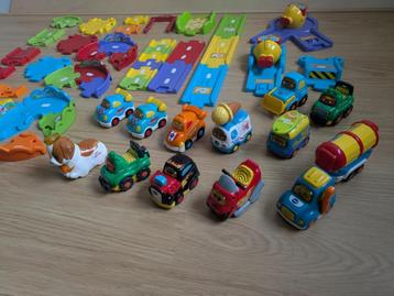 Toettoet losse wegdelen en heel veel auto’s (VTech) beschikbaar voor biedingen