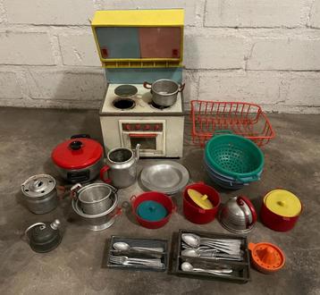 Vintage speelgoed jaren 1960-1970 beschikbaar voor biedingen