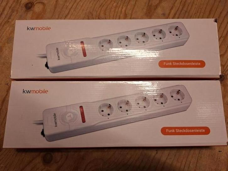 Kwmobile stekkerdoos met afstandsbediening, Doe-het-zelf en Verbouw, Elektra en Kabels, Zo goed als nieuw, Stopcontact, Ophalen of Verzenden