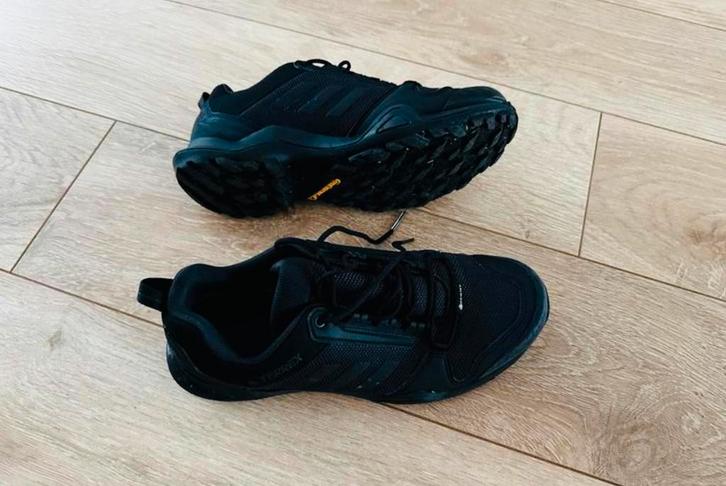 Adidas Terrex AX3 Goretex - Maat 44 2/3, Kleding | Heren, Schoenen, Zo goed als nieuw, Wandelschoenen of Bergschoenen, Zwart, Ophalen of Verzenden