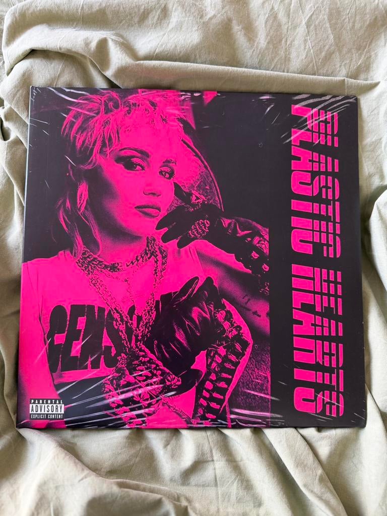 Miley Cyrus – Plastic Hearts | 2LP Vinyl Album – Europe, Ophalen of Verzenden, Zo goed als nieuw, 12 inch